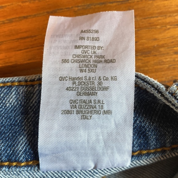 Candace Cameron Bure Jeans - Picture 7 of 11